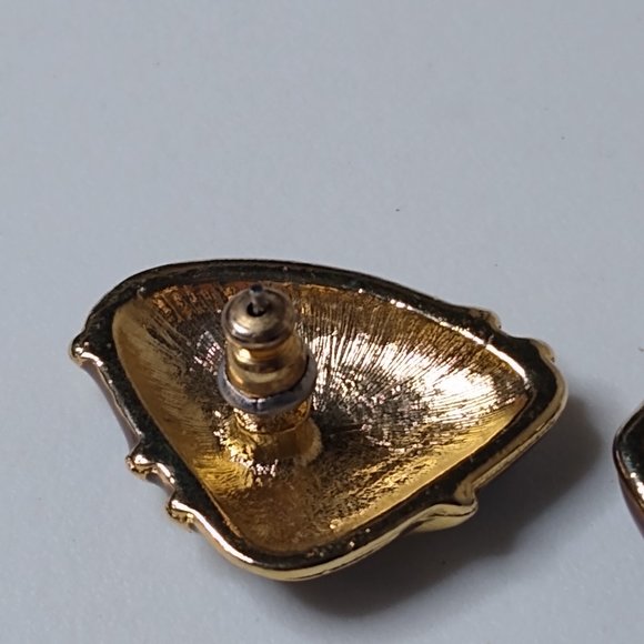 Vintage Triangular Stud Earrings - Picture 9 of 11